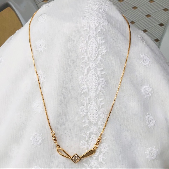 Golden necklace - Picture 4 of 4